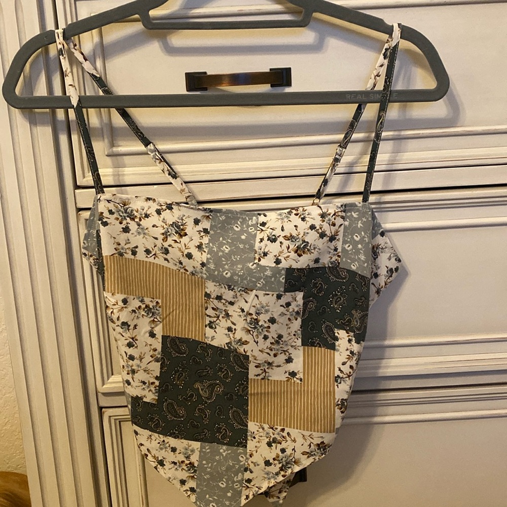 Bandana tie top with strap